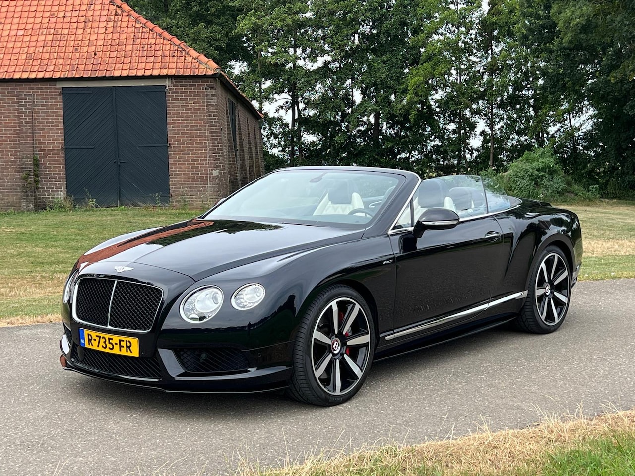 Bentley Continental GTC - 4.0 V8S Voluitrusting, Oa Nekverwarming, stoel en stuurwiel verwarmd en massage, stoelkoel - AutoWereld.nl