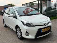 Toyota Yaris - 1.5 Full Hybrid Aspiration Automaat 2e eigenaar dealer onderhouden navigatie achteruit cam