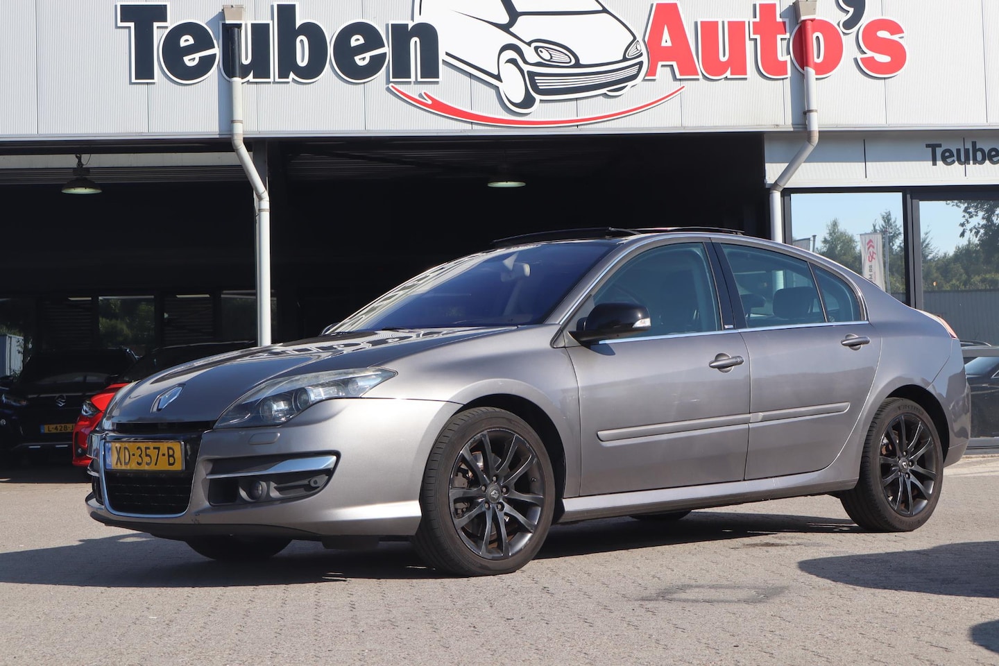 Renault Laguna - 2.0 dCi Bose S/S | Schuifdak |  169.679 Km | 2013 - AutoWereld.nl