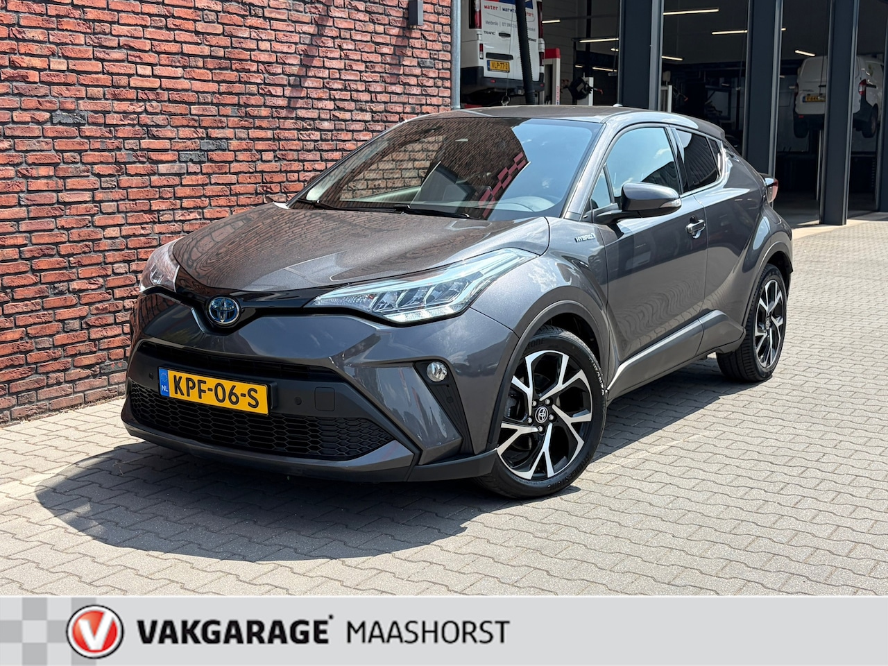 Toyota C-HR - 1.8 Hybrid Style AchteruitrijCam./Adapt.Cruise/PDC/LED/DAB/Clima/Airco/AppConnect/Stuur&St - AutoWereld.nl