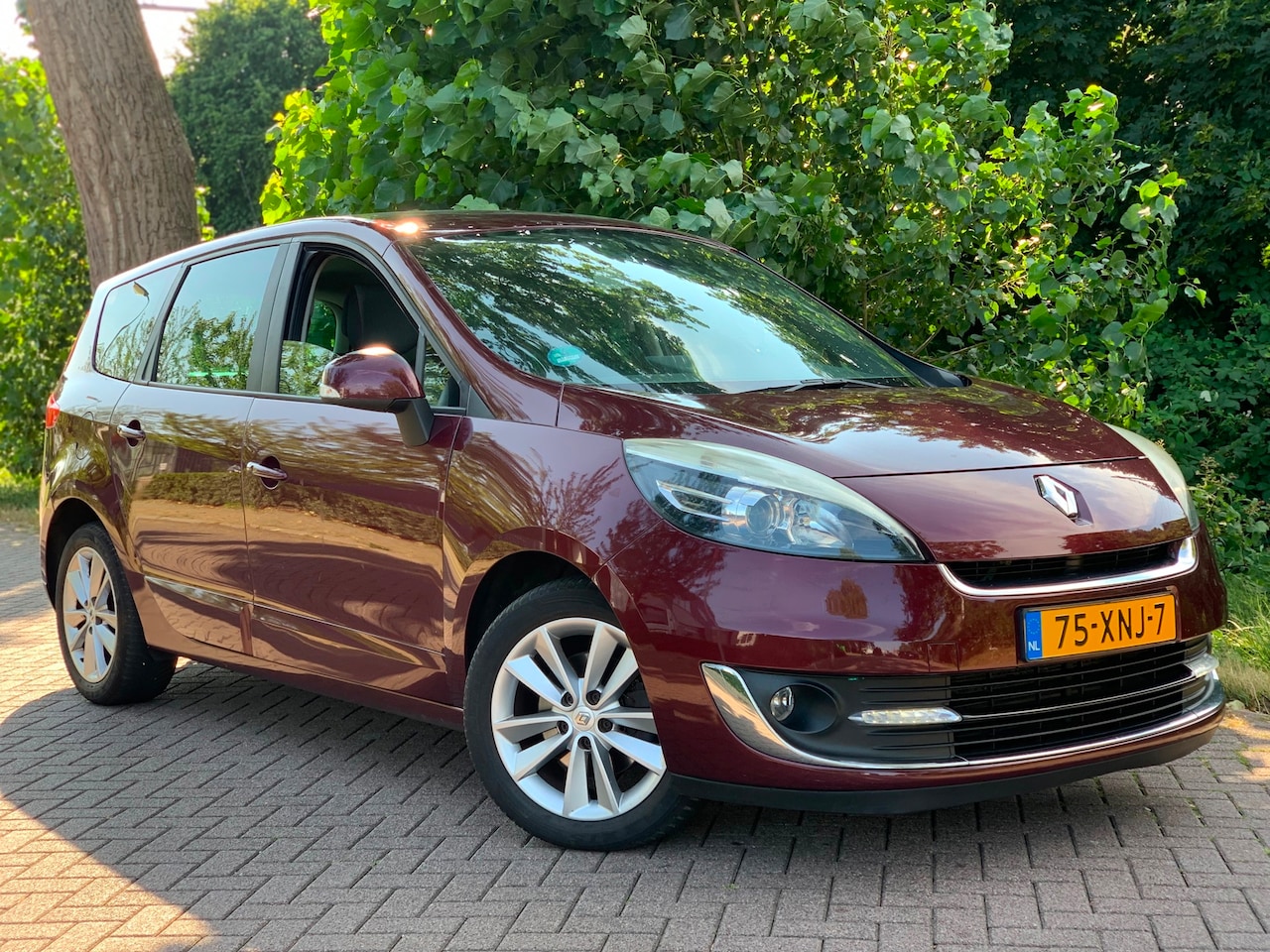 Renault Grand Scénic - 1.4 TCe Expression 1.4 TCe Expression - AutoWereld.nl