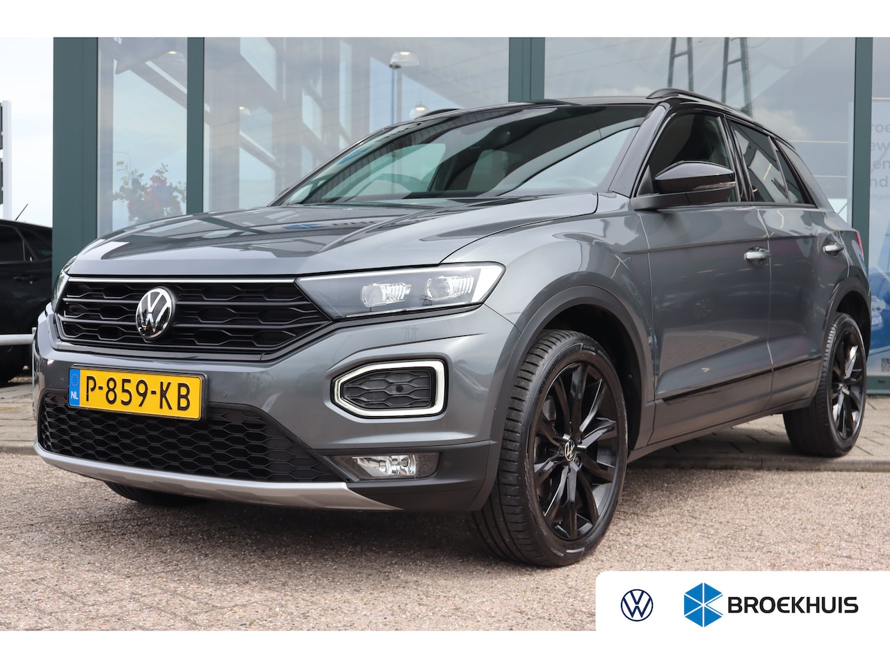 Volkswagen T-Roc - 1.5 TSI Sport 149PK AUTOMAAT | Achteruitrijcamera | Airco (automatisch) | Apple Carplay/An - AutoWereld.nl