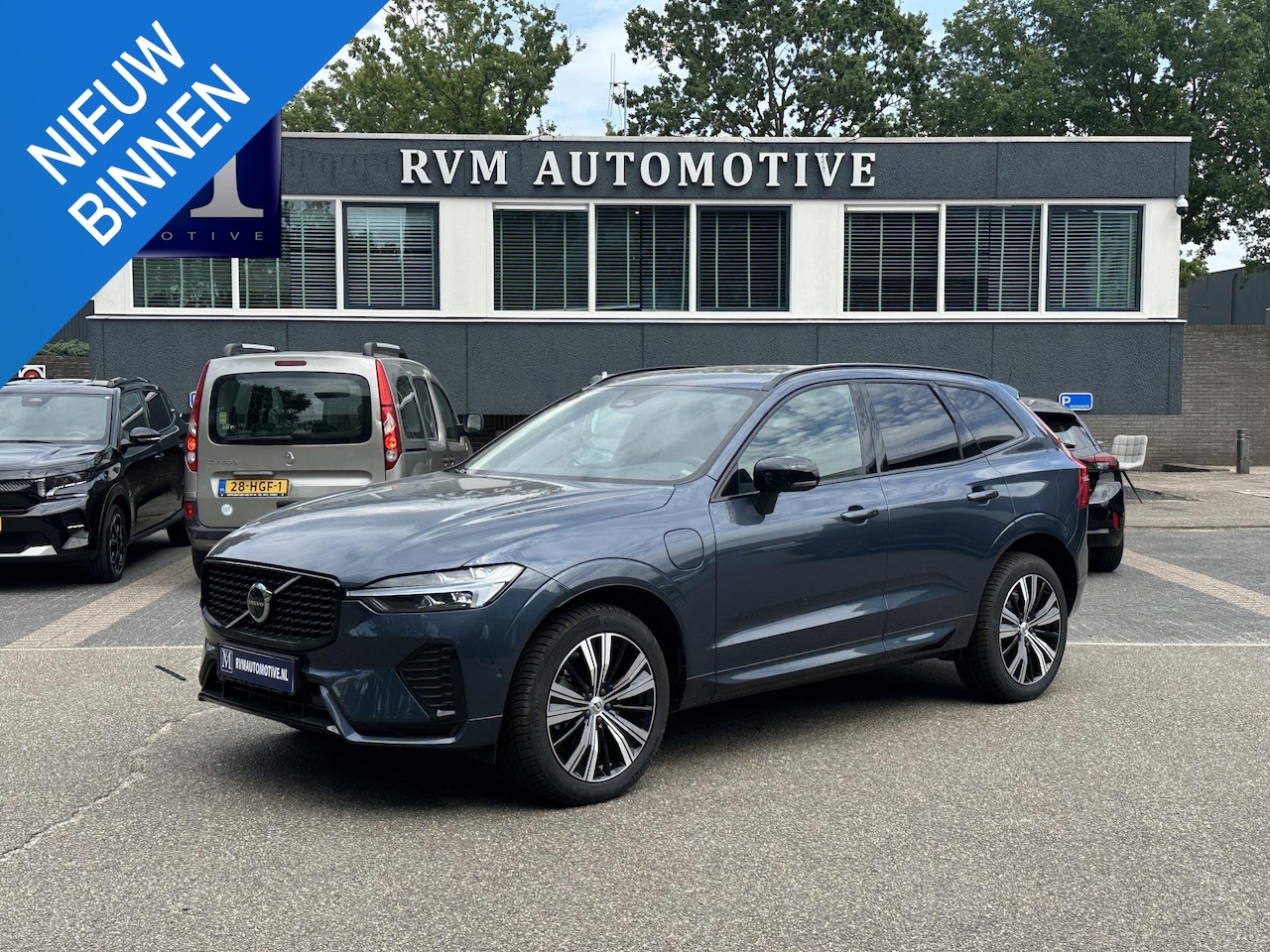 Volvo XC60 - 2.0 T6 Plug-in hybrid AWD R-Design LUCHTVERING | 360 CAMERA | MEMORY | PANORAMADAK | HARMA - AutoWereld.nl