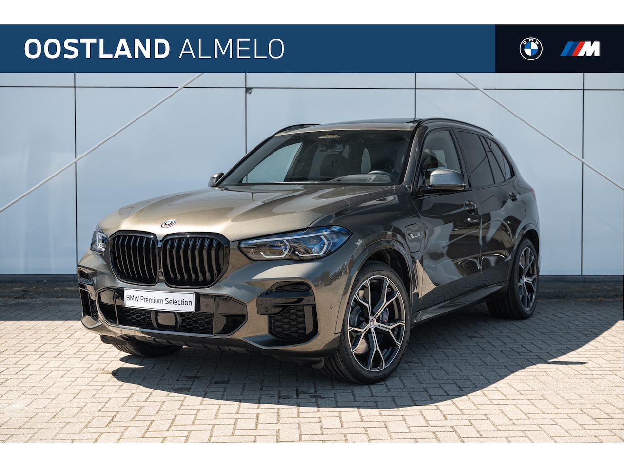 BMW X5 - xDrive45e High Executive M Sport Automaat / Panoramadak / Trekhaak / Laserlight / Comforts - AutoWereld.nl