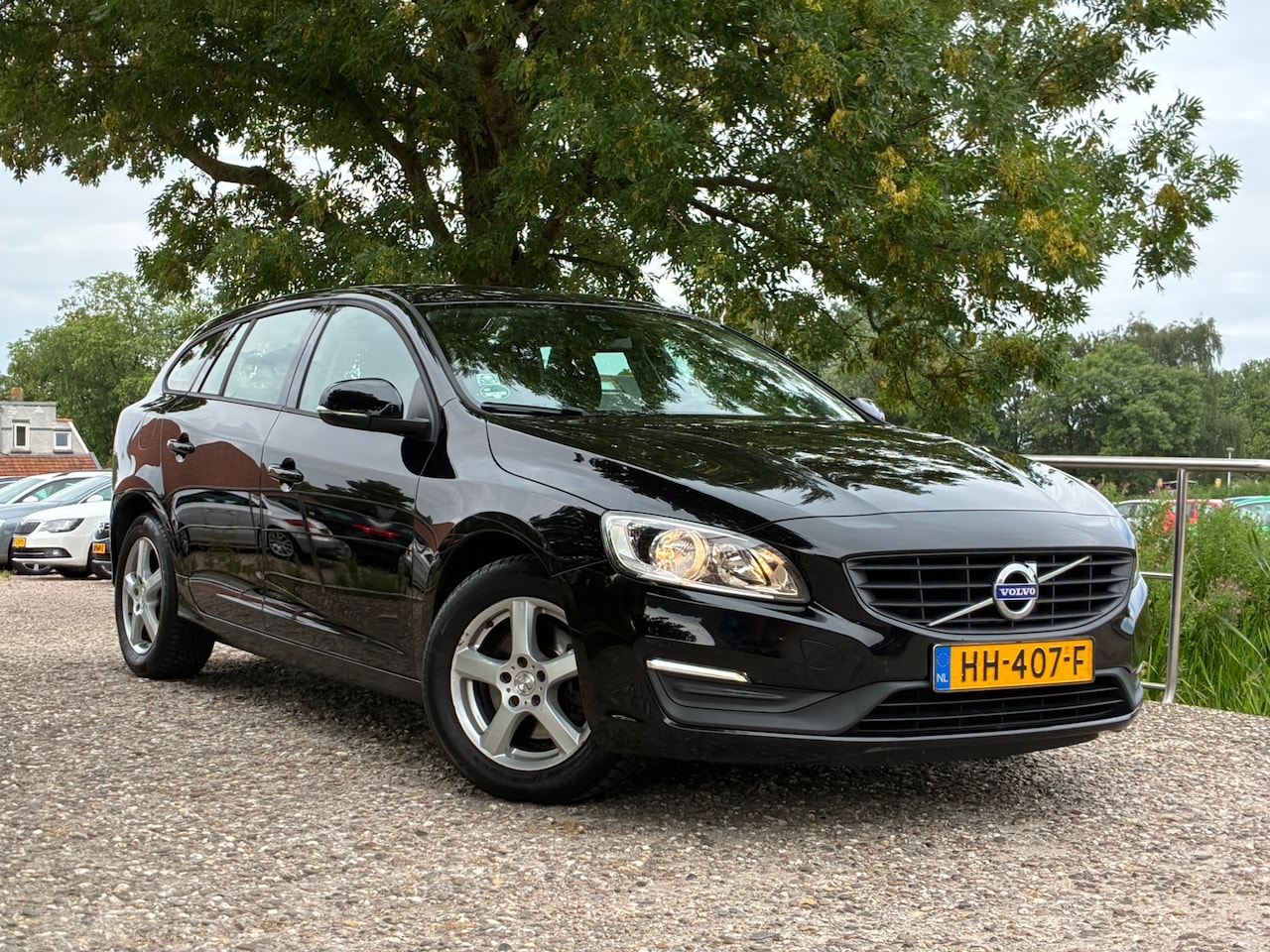 Volvo V60 - 2.0 D3 Kinetic Business | Airco + Cruise nu € 4.975,- ex bpm!!! - AutoWereld.nl