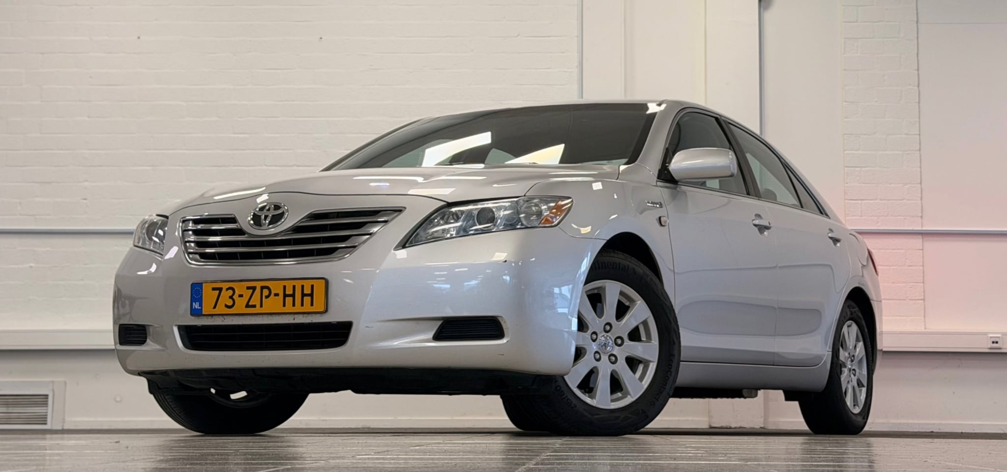 Toyota Camry - HYBRIDE 2.4i Automaat Lerenbekleding Clima Uniek in NL - AutoWereld.nl