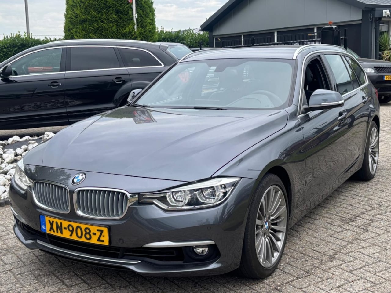 BMW 3-serie Touring - 318i Luxury Automaat 2019 Leer NL Auto - AutoWereld.nl