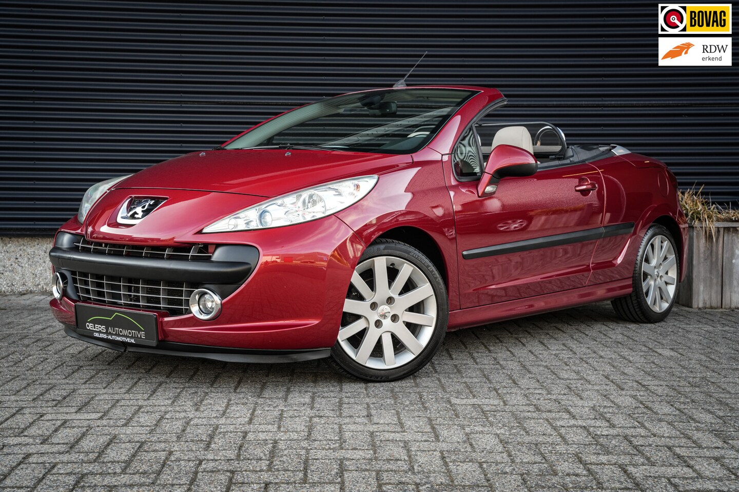 Peugeot 207 CC - 1.6 VTi Féline | Leder | Clima | Cruise | Stoelverw. | Metalic lak | Windscherm | MOOI! | - AutoWereld.nl