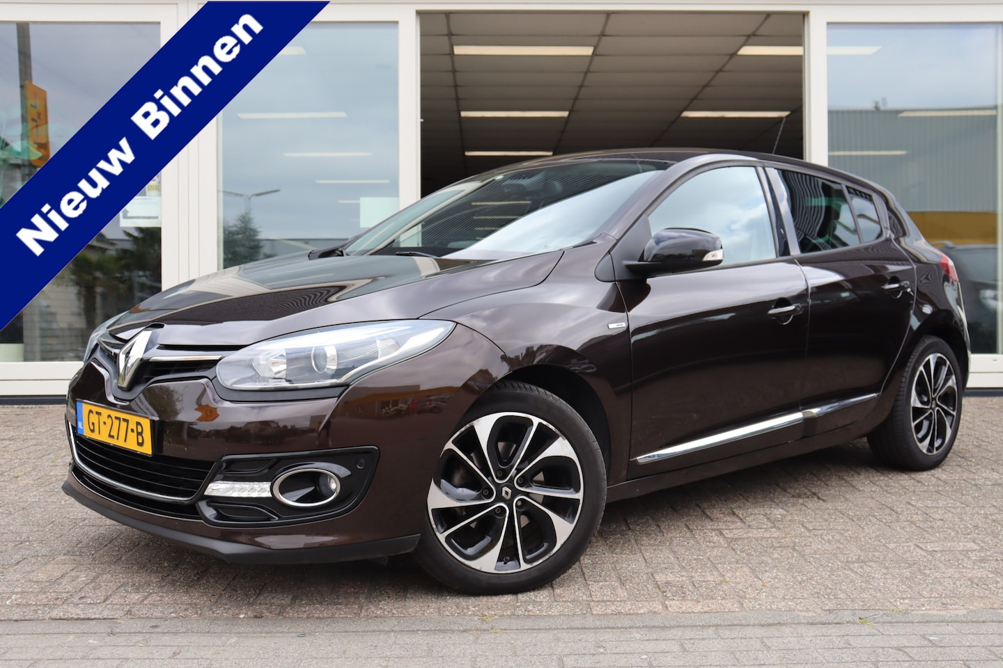 Renault Mégane - 1.2 TCe GT-Line 1.2 TCe GT-Line, Automaat, Climate, Cruise, Camera A, Dealer Onderhouden, PDC V+A, Trekhaa - AutoWereld.nl