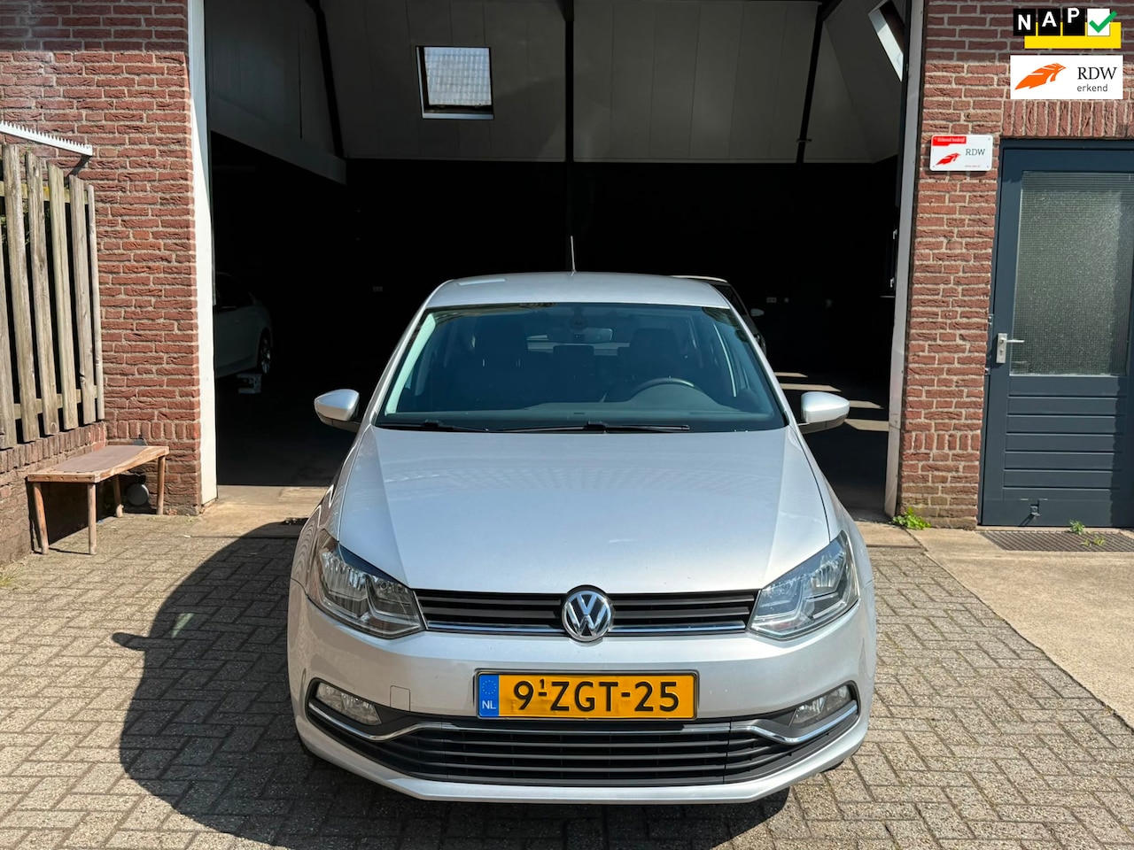 Volkswagen Polo - 1.0 Comfortline 1.0 Comfortline - AutoWereld.nl