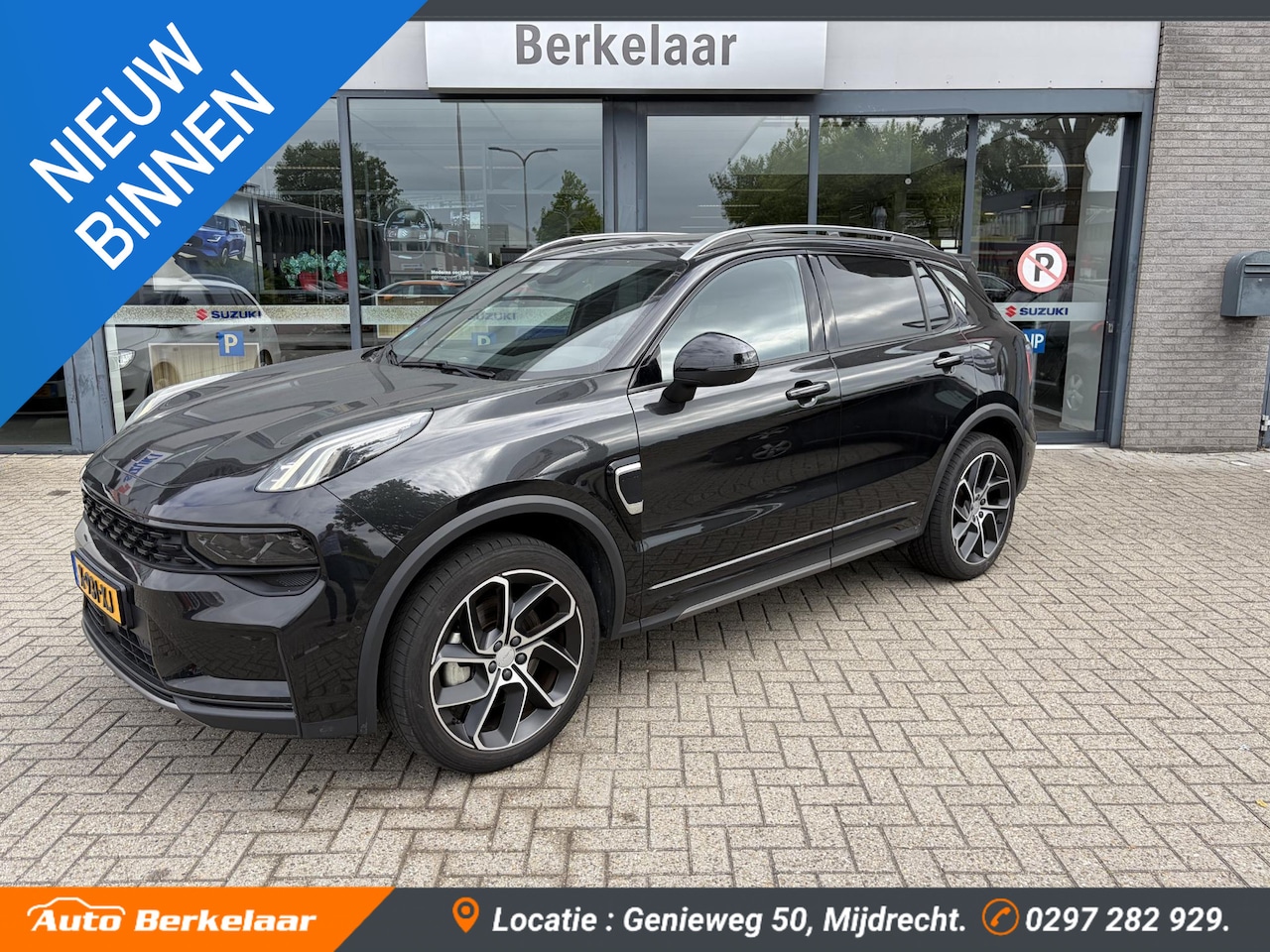 Lynk & Co 01 - 1.5 Black & Black Edition| Zwarte hemel | - AutoWereld.nl