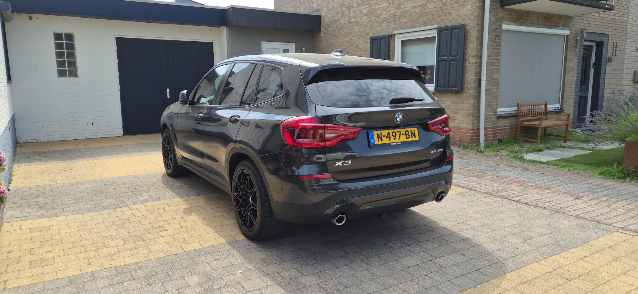BMW X3 - 2.0i xDrive High Executive - AutoWereld.nl