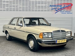 Mercedes-Benz 200-280 (W123) - E 200 OLDTIMER