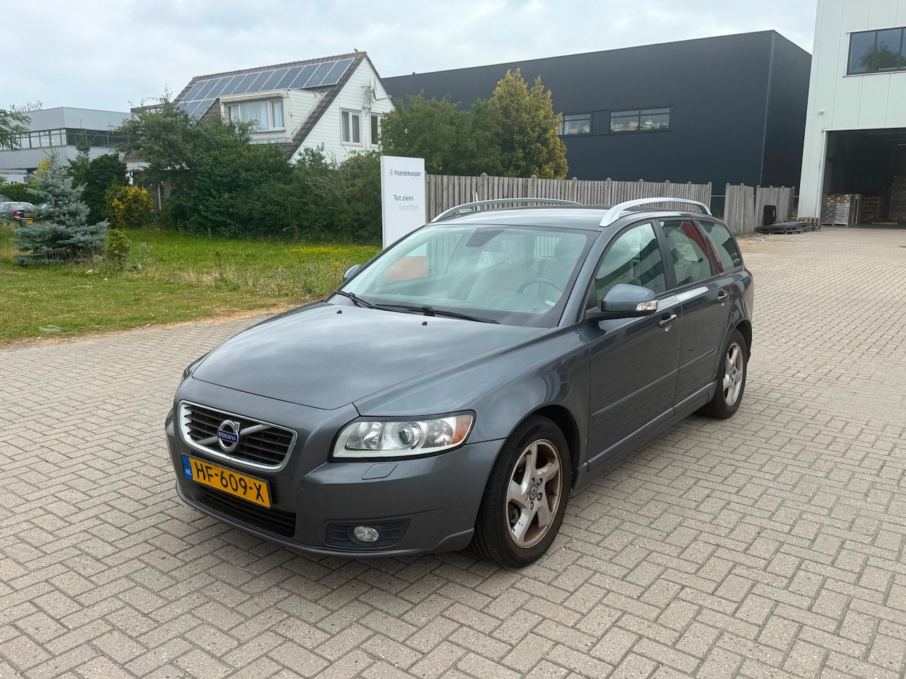 Volvo V50 - 1.6 D2 S/S Summum CLIMA LEER 6BAK GRIJS 2011 - AutoWereld.nl