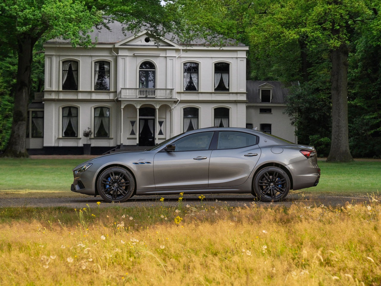 Maserati Ghibli - Hybrid GT 330pk | Schuif-/kanteldak | Carbon interieur | Orig. NL - AutoWereld.nl