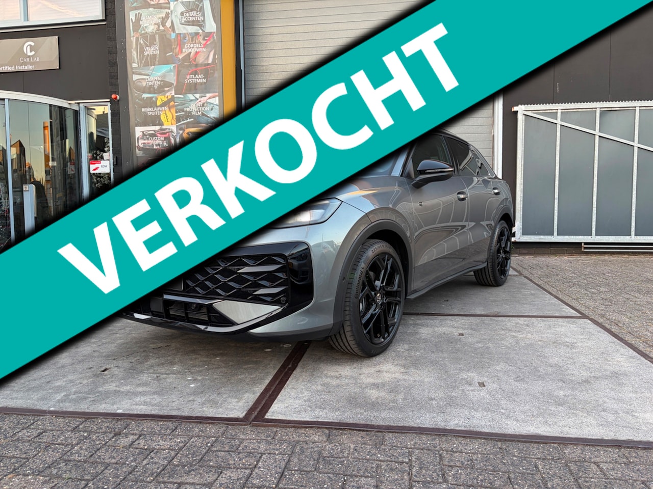 Volkswagen T-Roc - 1.5 eTsi R-Line First Edition | Nieuw model | 360 | CarPlay |Pano - AutoWereld.nl