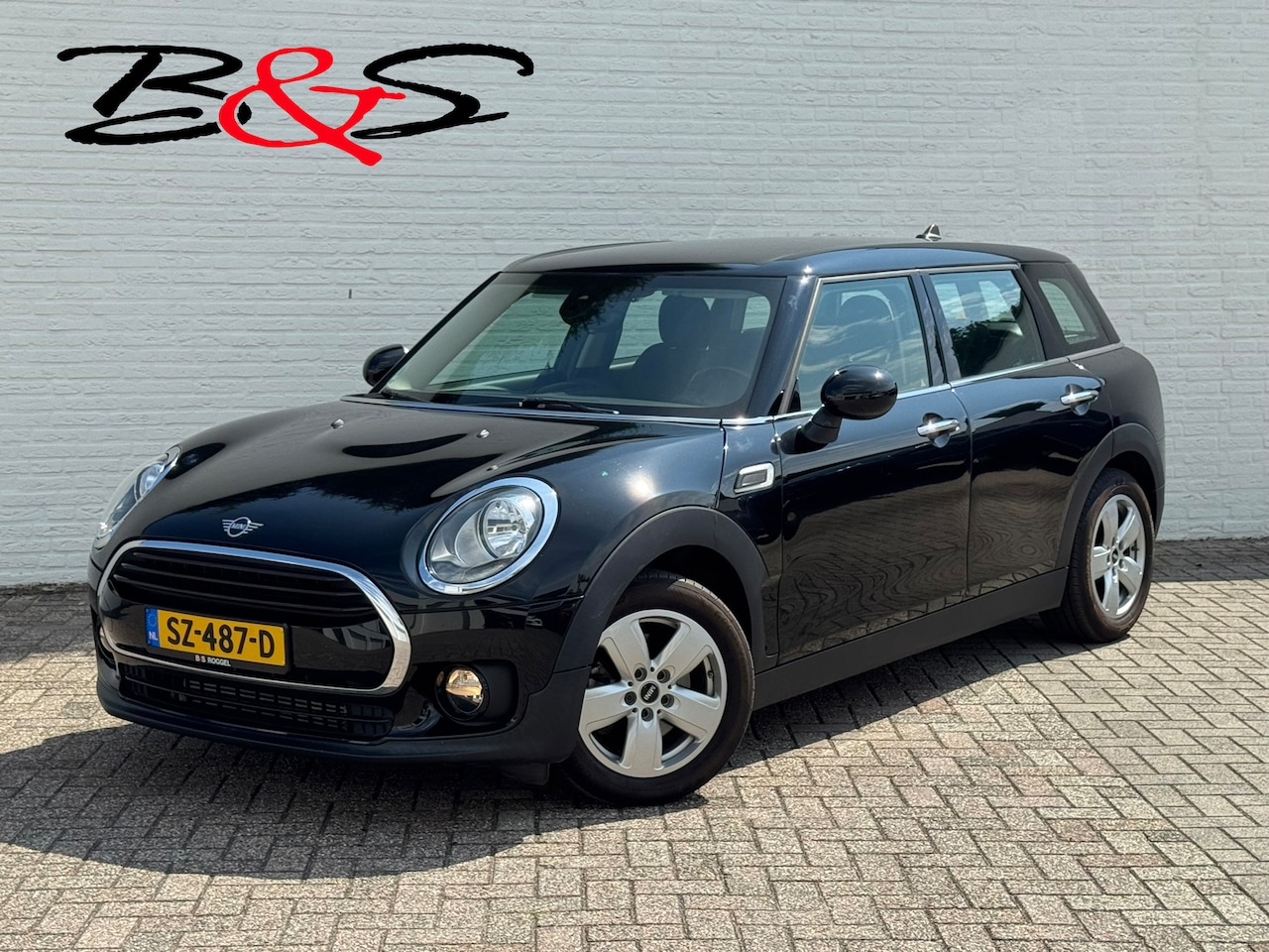 MINI Clubman - Mini 1.5 Cooper Sportstoelen half leder Navigatie Cruise Clima Trekhaak - AutoWereld.nl