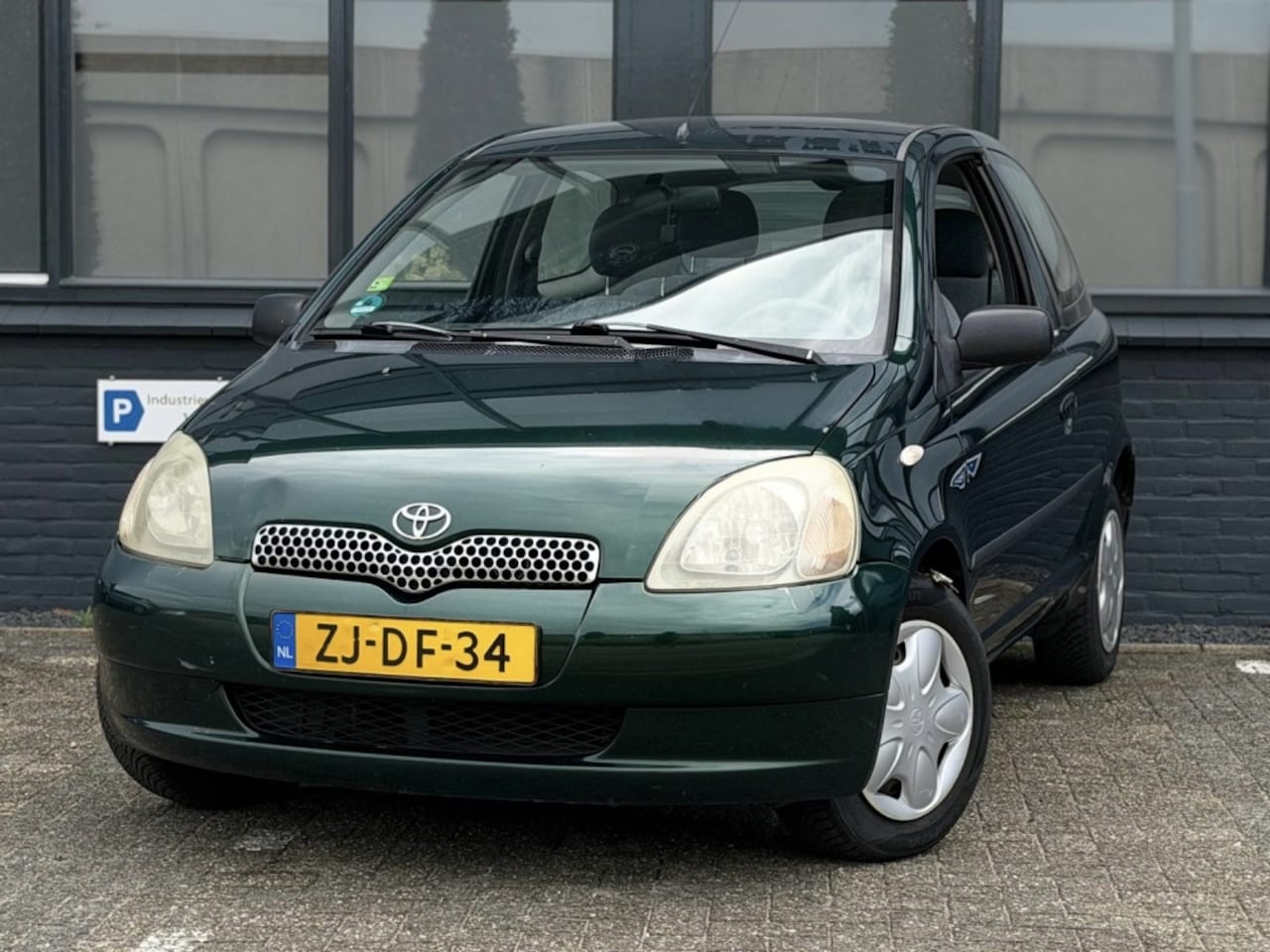 Toyota Yaris - 1.0-16V VVT-i Sol |Stuurbkr |Nieuwe APK |Zuinig - AutoWereld.nl