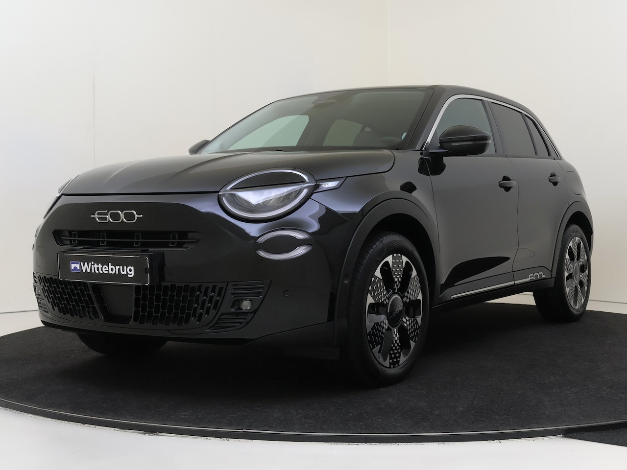 Fiat 600 - 1.2 Hybrid La Prima I AUTOMAAT I NAVIGATIE I ACHTERUITRIJCAMERA I PARKEERSENSOREN VOOR EN - AutoWereld.nl