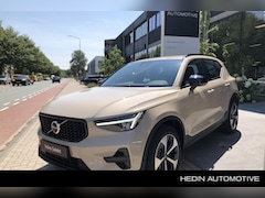 Volvo XC40 - B4 Plus Black Edition Mild Hybride 2.000 kg trekgewicht | All Season banden | Stoelen elek