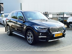 BMW X1 - sDrive20i 192pk High Executive 1-Eig. Panodak, Camera, Leer, StoelVerw, Navi, 18"LMV