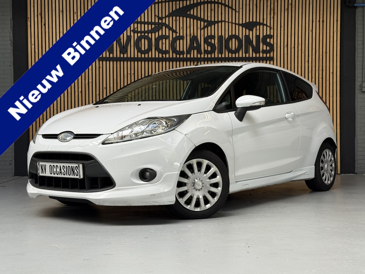Ford Fiesta - 1.4 Trend NIEUWE APK/AIRCO/TREKHAAK/CENTV/ISOFIX - AutoWereld.nl