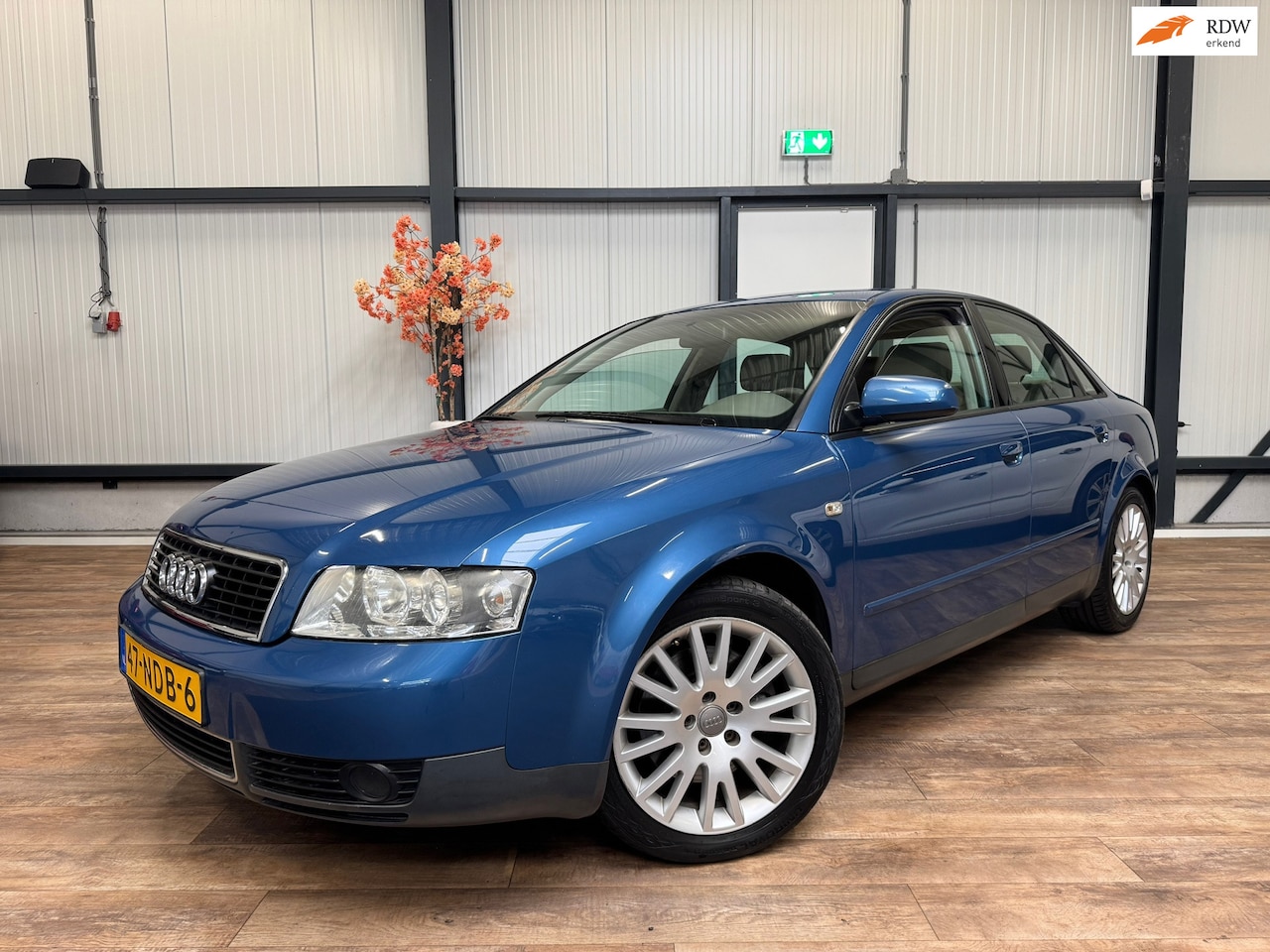 Audi A4 Limousine - 3.0 V6 quattro automaat / zeer nette staat!! - AutoWereld.nl