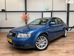 Audi A4 Limousine - 3.0 V6 quattro automaat / zeer nette staat