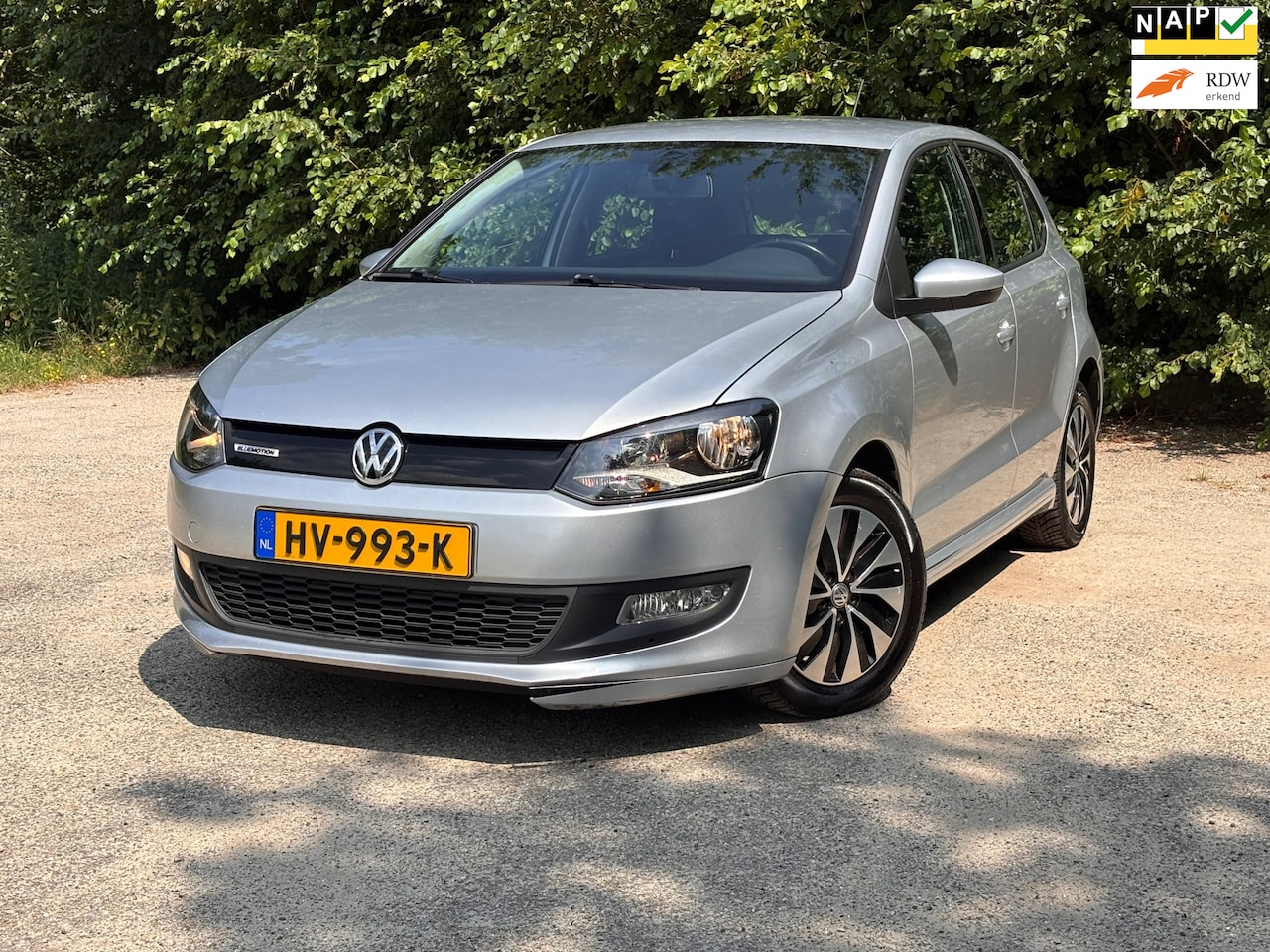 Volkswagen Polo - 1.0 BlueMotion | Cruise control + Navi Nu € 5.475,- !!! - AutoWereld.nl