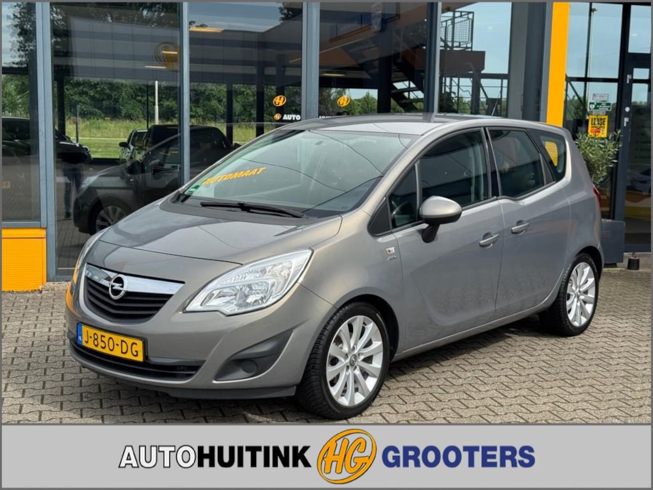 Opel Meriva - 1.4 Turbo Anniversary Edition - winterpakket - all season - trekhaak - AutoWereld.nl