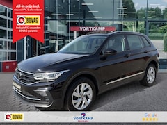 Volkswagen Tiguan - 2.0 TDI DSG 4-MOTION LIFE TREKHAAK/PANO-DAK/CAMERA/ACC/LED/STOEL+STUURVERW