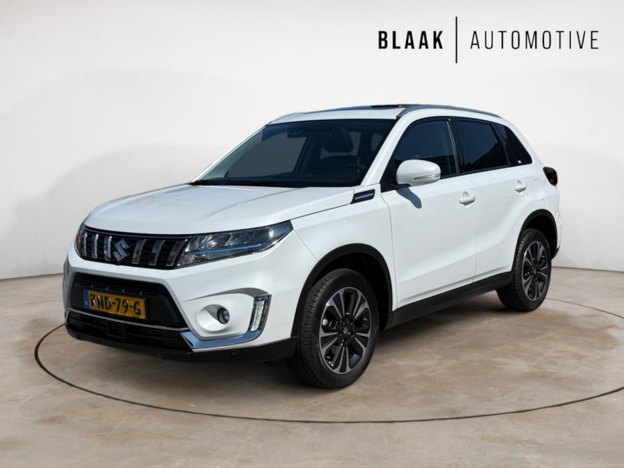 Suzuki Vitara - 1.4 Boosterjet Style Smart hybrid | Panoramadak | Camera | Apple/android - AutoWereld.nl
