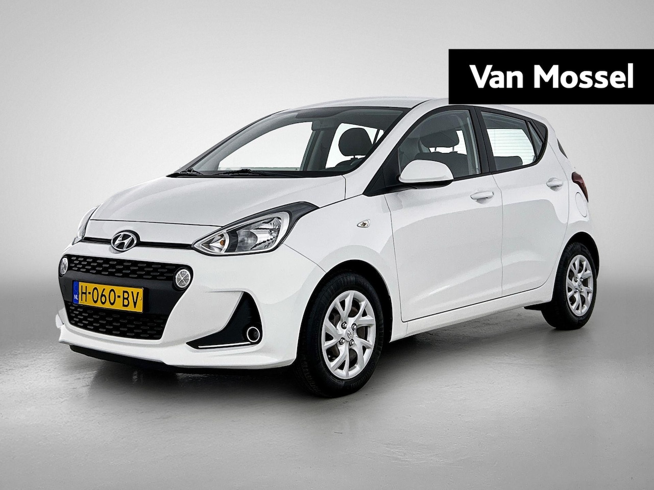 Hyundai i10 - 1.0i Comfort | Navigatie | Parkeersensoren achter - AutoWereld.nl