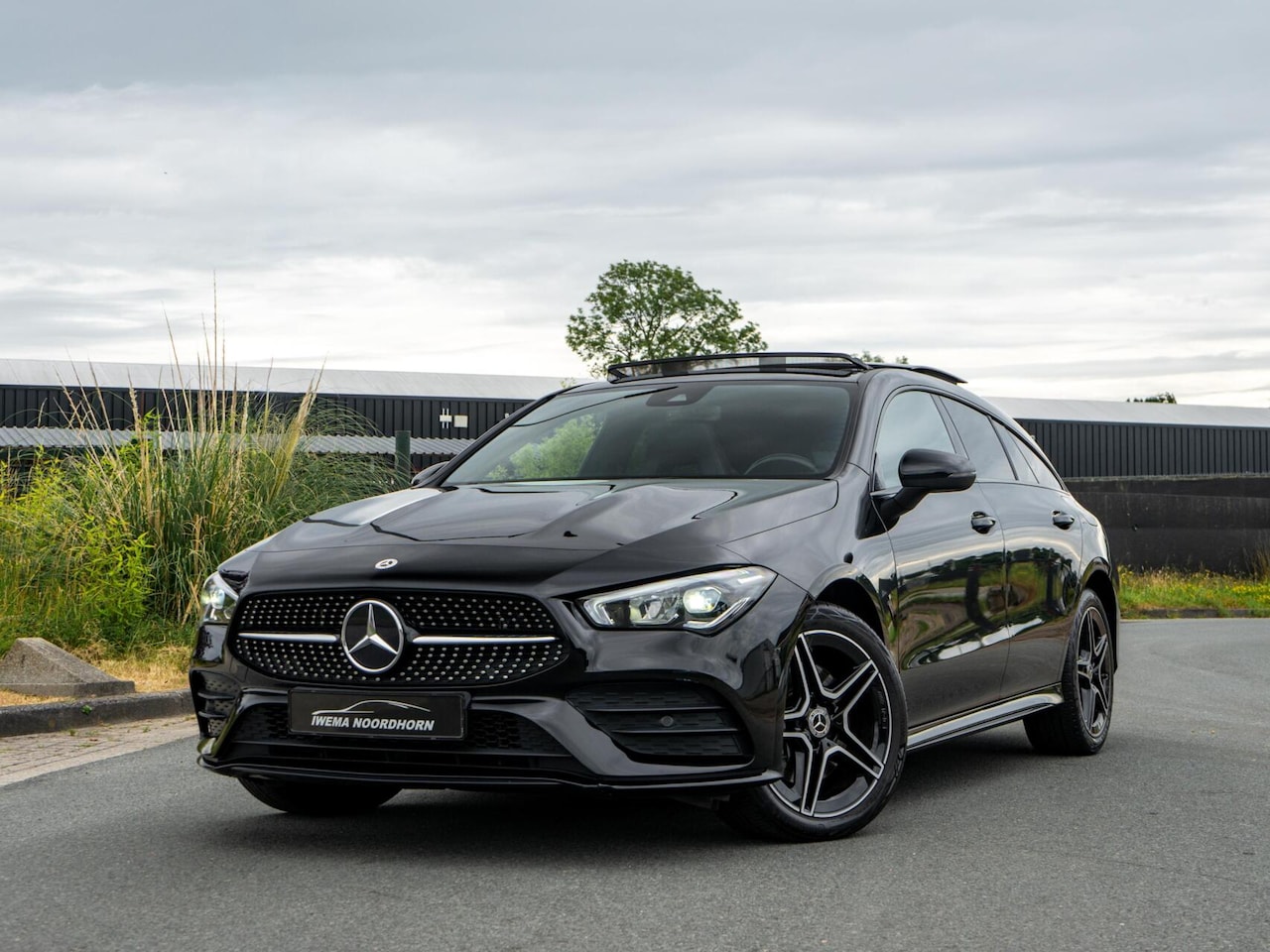 Mercedes-Benz CLA-Klasse - 250 e AMG|Camera|Elek. trekhaak|Sfeerverlichting|Stoelverwarming|Alcantara| - AutoWereld.nl