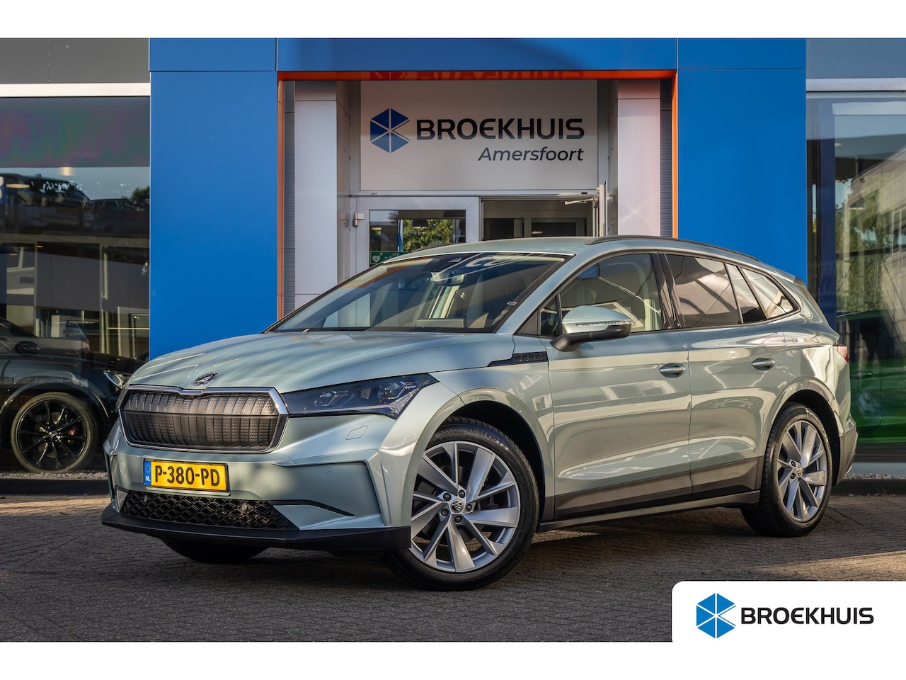 Skoda Enyaq iV - 60 First Edition Trekhaak | Cruise adaptief | Memory | Matrix LED | Stuur+stoel verwarming - AutoWereld.nl
