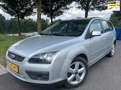 Ford Focus Wagon - 1.8-16V Ambiente Flexifuel | Airco | Trekhaak | APK maart 2027