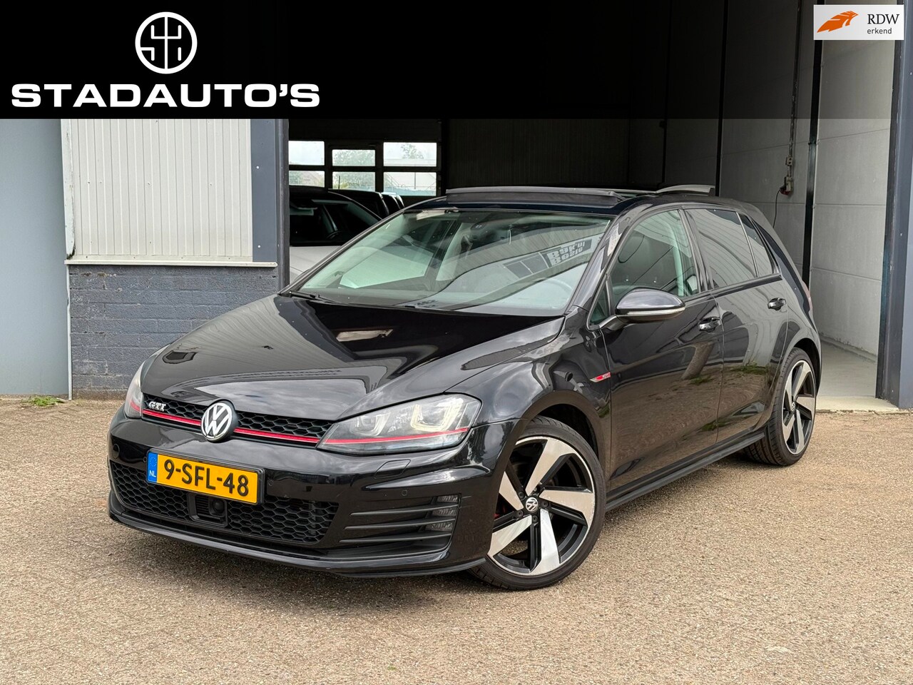 Volkswagen Golf - 1.6 TDI GTI Pakket Panoramadak Xenon-LED! - AutoWereld.nl