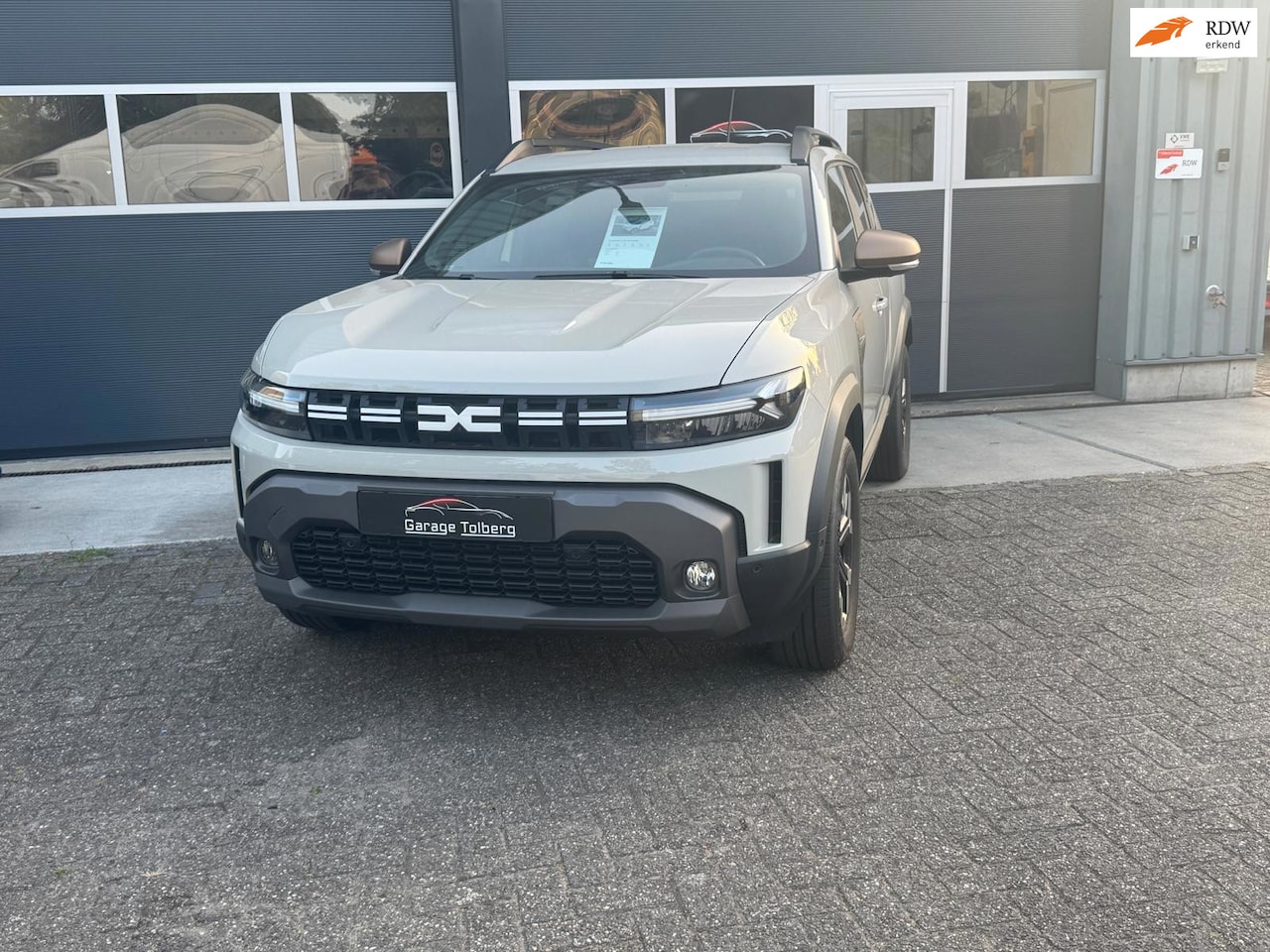 Dacia Duster - 1.2 Tce 4x2 Prestige Metallic kleur • CarPlay • navigatie • airco • stoelverwarming • 17” - AutoWereld.nl