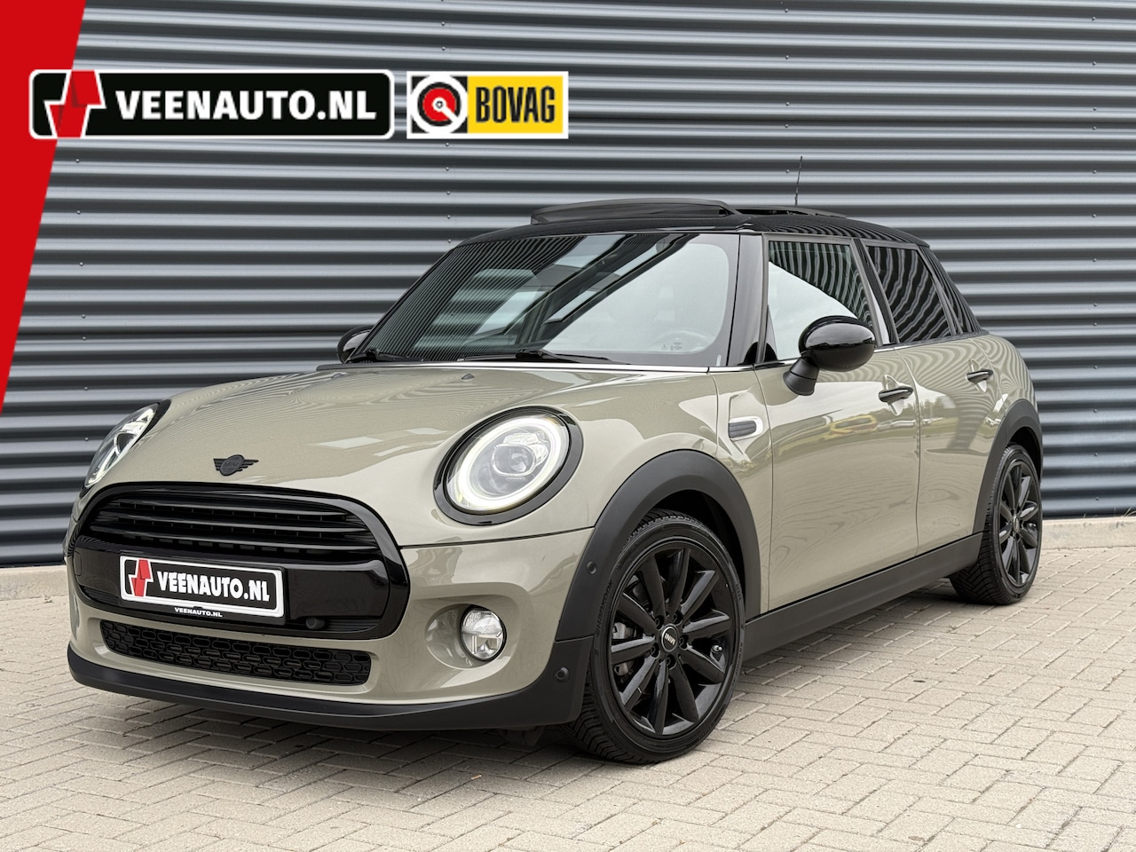 MINI 5-Deurs - 1.5 Cooper Leder/Camera/Panorama dak - AutoWereld.nl