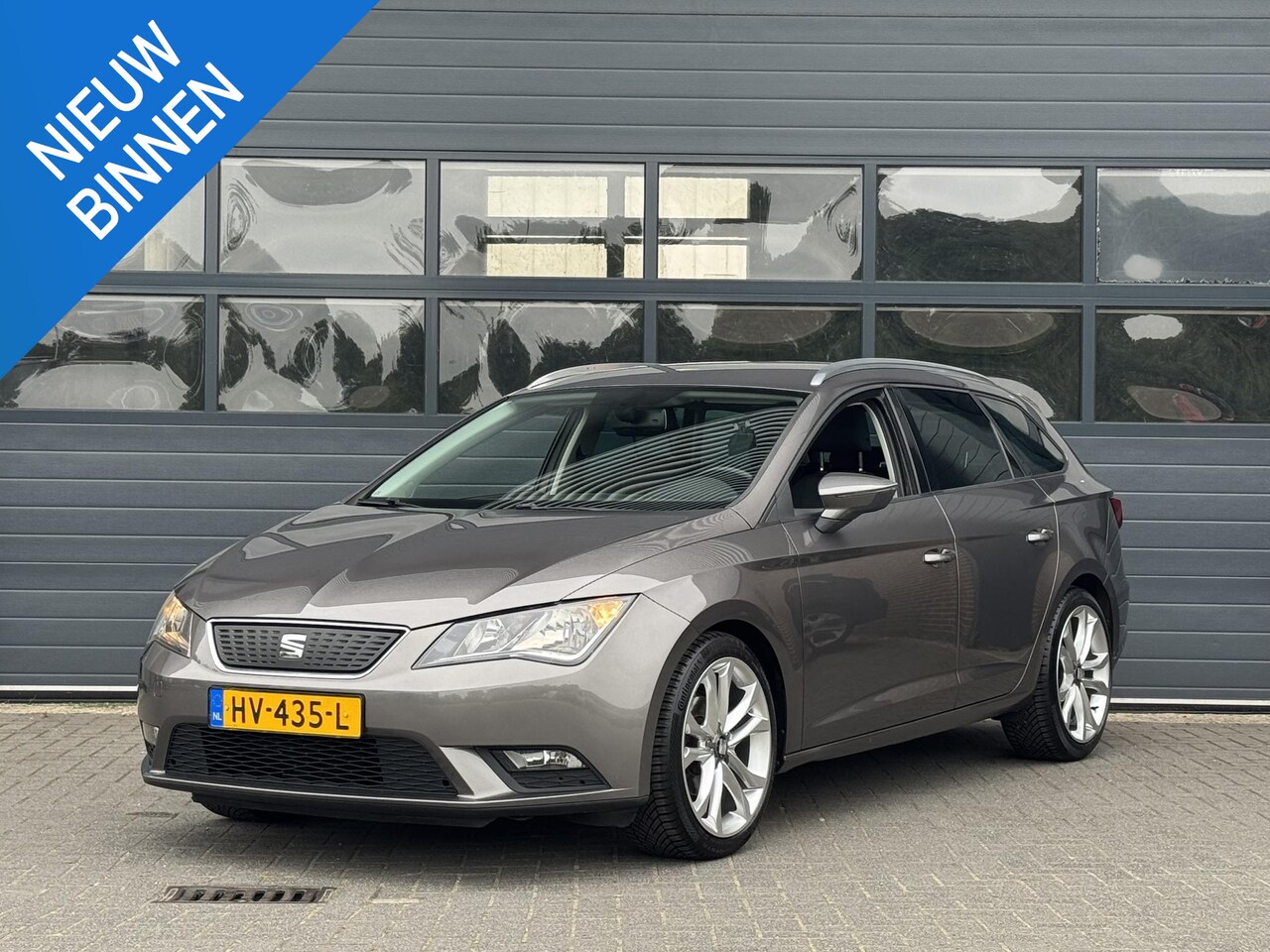 SEAT Leon ST - 1.0 ECOTSI STYLE CONNECT I CLIMATE CONTROL I APPLE CARPLAY I CRUISE CONTROL I ALL-IN PRIJS - AutoWereld.nl