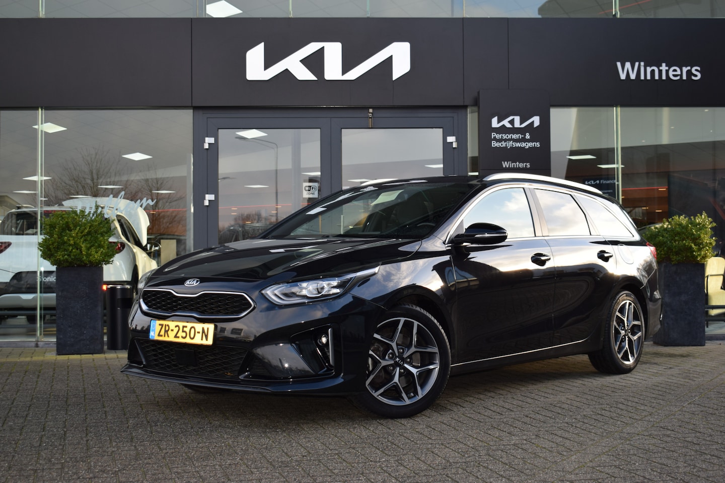 Kia Cee'd Sportswagon - Ceed 1.4 T-GDi GT-PlusLine | Navigatie | Camera | Stoelverwarming | Panoramadak | ECC-Airc - AutoWereld.nl