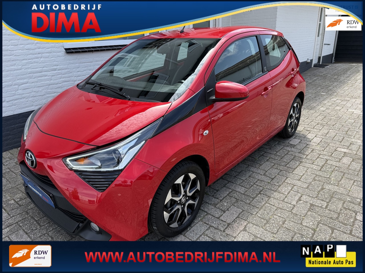 Toyota Aygo - 1.0 VVT-i x-joy/ 1e Eigenaar/ Camera/ Apple Carplay/ DAB - AutoWereld.nl