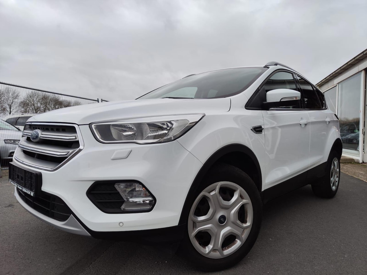 Ford Kuga - 1.5 Eco Boost 6 MANUAL Titanium NAVI 2017! - AutoWereld.nl