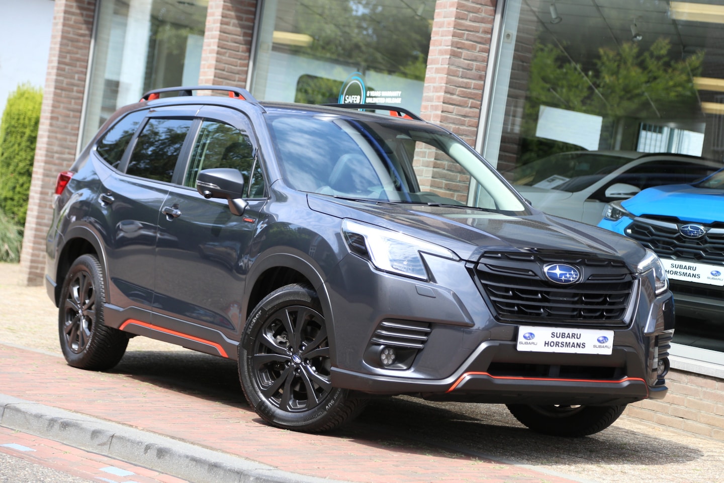 Subaru Forester - 2.0i e-BOXER Sport Schuifdak Navi 360view ACC - AutoWereld.nl