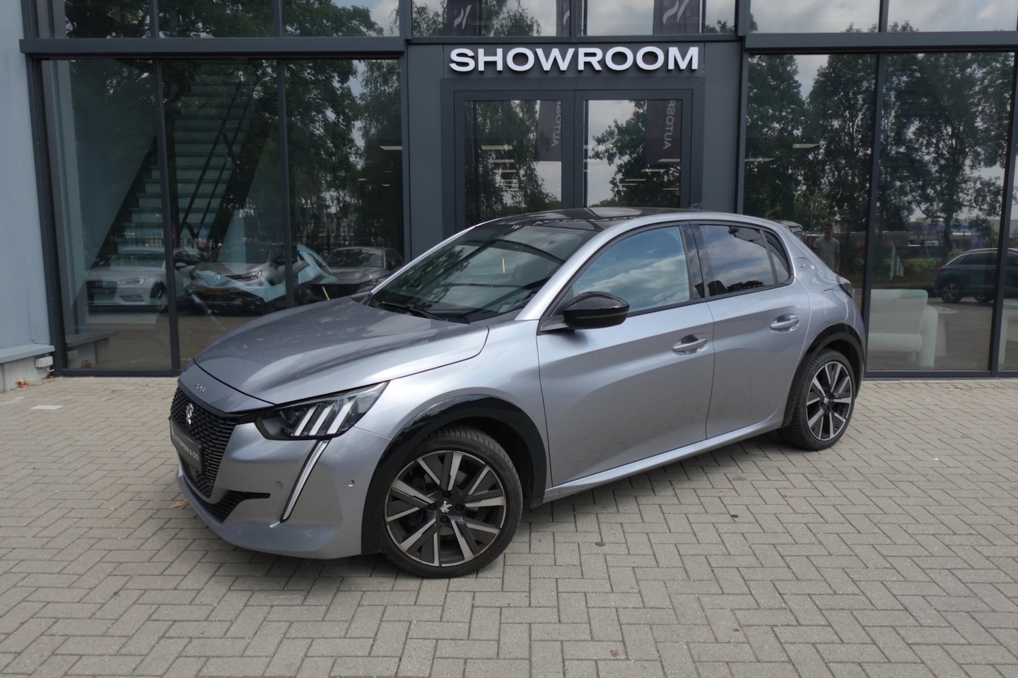 Peugeot 208 - 1.2 PureTech GT PANO KEYLESS CAM - AutoWereld.nl