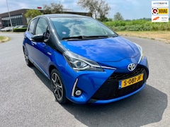 Toyota Yaris - 1.5 Hybrid Premium, Bi-Tone, Aut, Trekhaak, Navi, Cam, Cruise/Climate control, Keyless, Lm