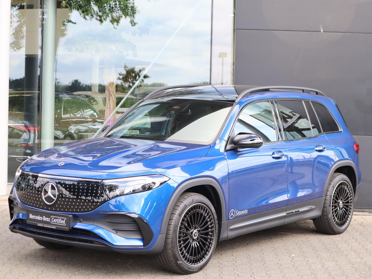 Mercedes-Benz EQB - 250+ Business Solution AMG 7p. 71 kWh - AutoWereld.nl