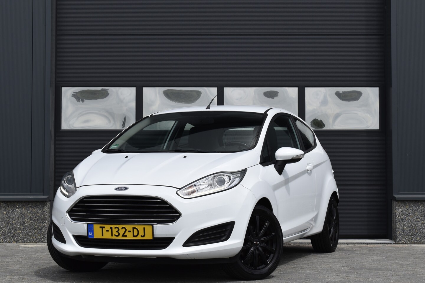 Ford Fiesta - 1.25 Airco - Lmv - Radio - AutoWereld.nl