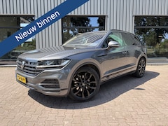 Volkswagen Touareg - 3.0 TDI V6 GRIJSKENTEKEN 3.5T Trekhaak, Leer, Luchtvering, Apple Carplay, Memorystoelen