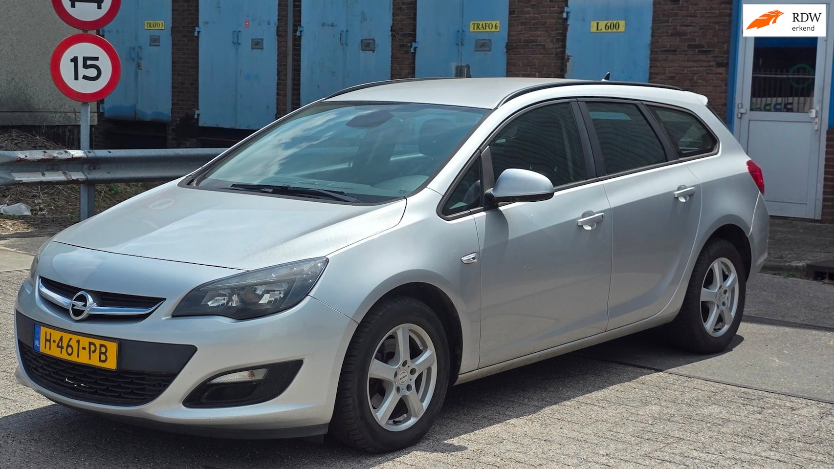 Opel Astra Sports Tourer - 1.6 CDTi Blitz 1.6 CDTi Blitz - AutoWereld.nl